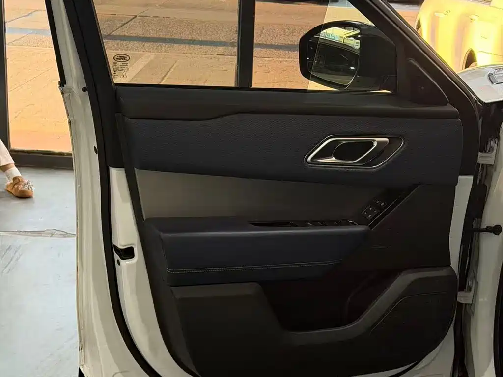Land Rover Velar — миниатюра 5