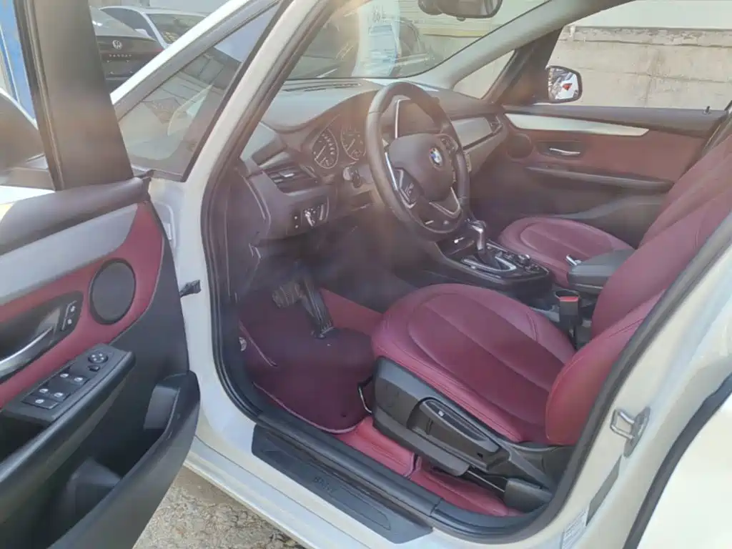 BMW 2 Series Active Tourer — миниатюра 16