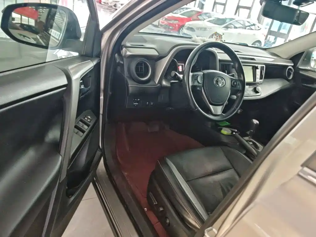 Toyota RAV4 — миниатюра 16