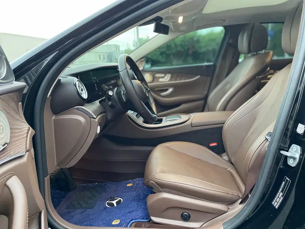 Mercedes-Benz E-Class — миниатюра 4