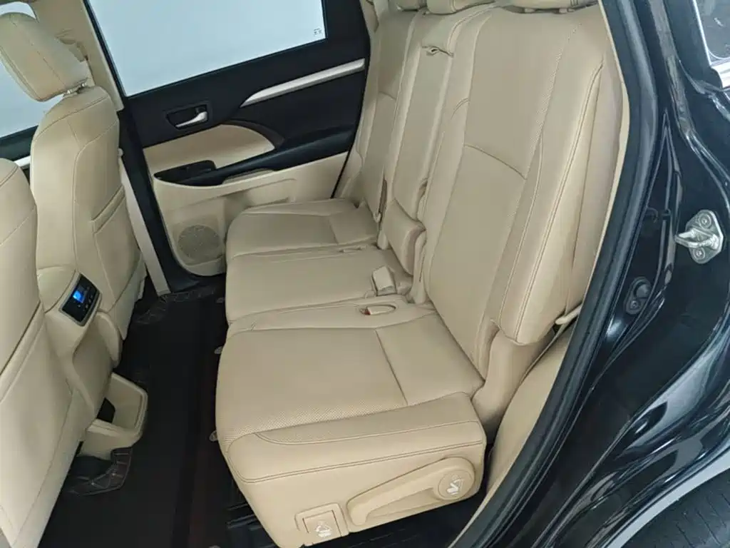 Toyota Highlander — миниатюра 17