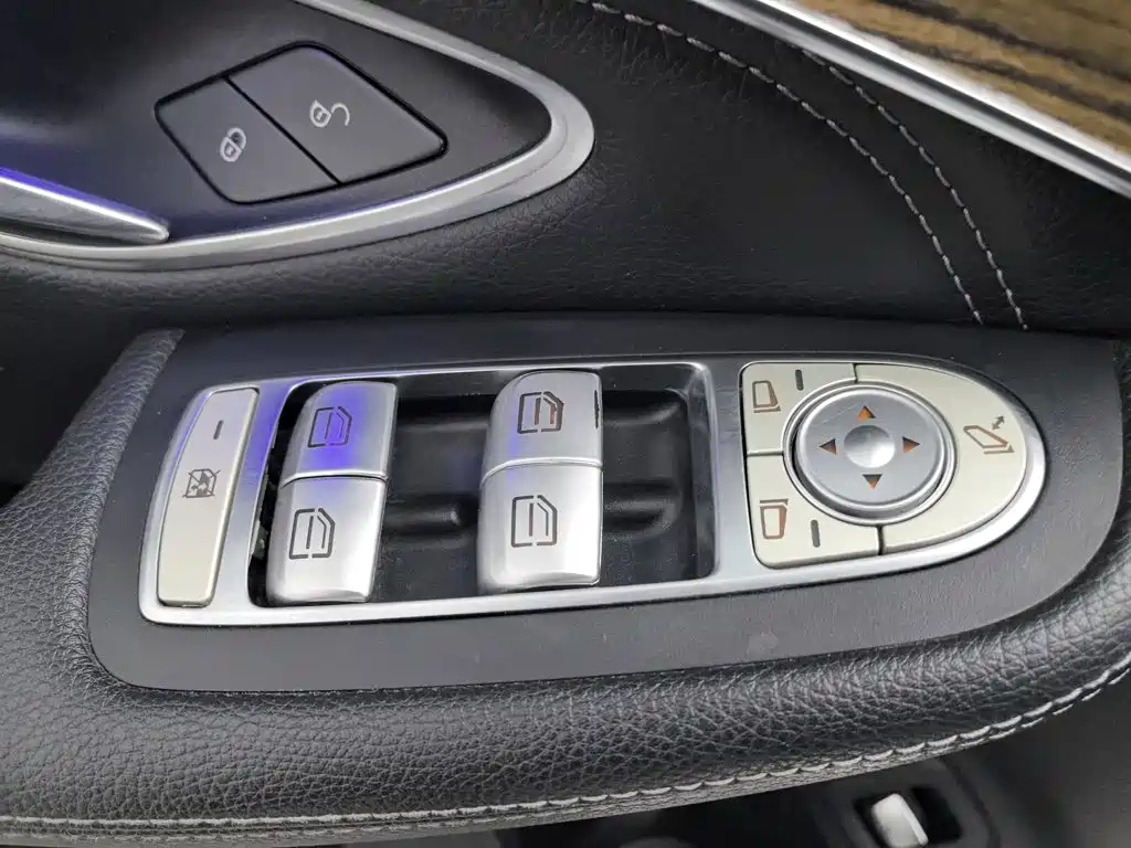Mercedes-Benz GLC — миниатюра 9