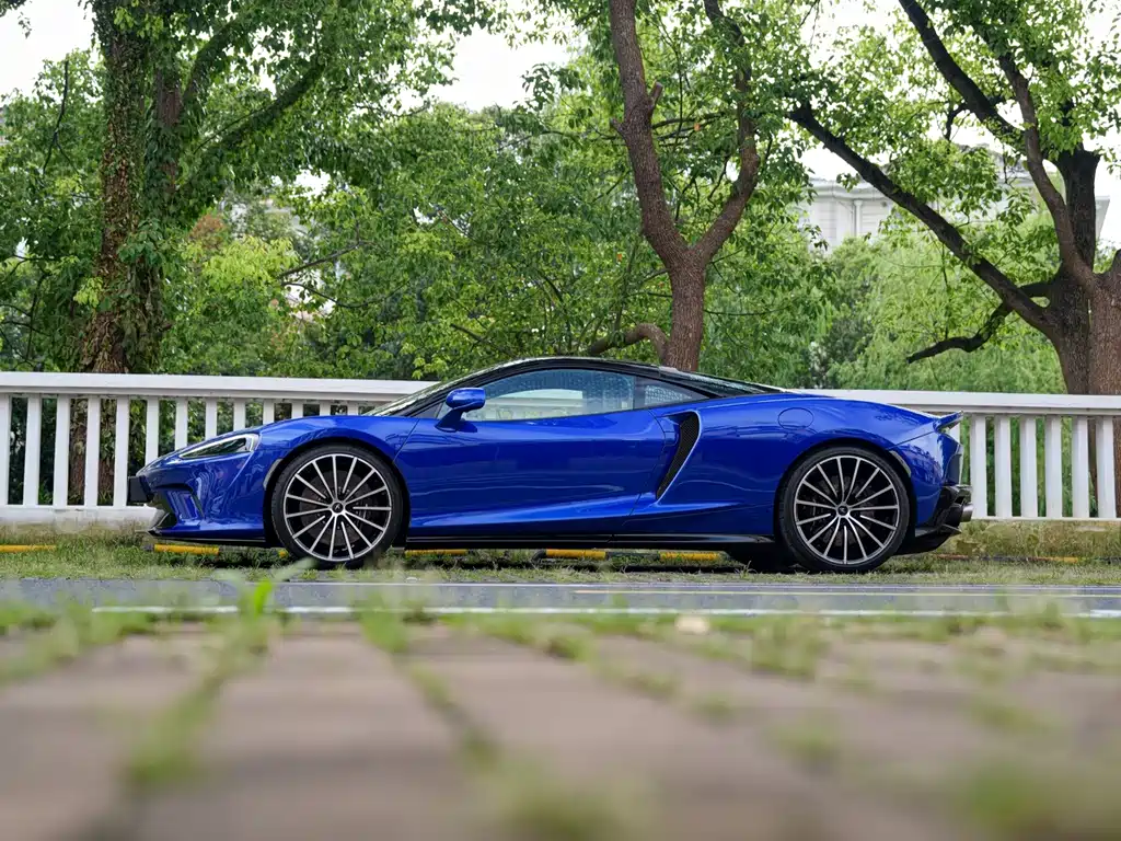 McLaren GT — миниатюра 11