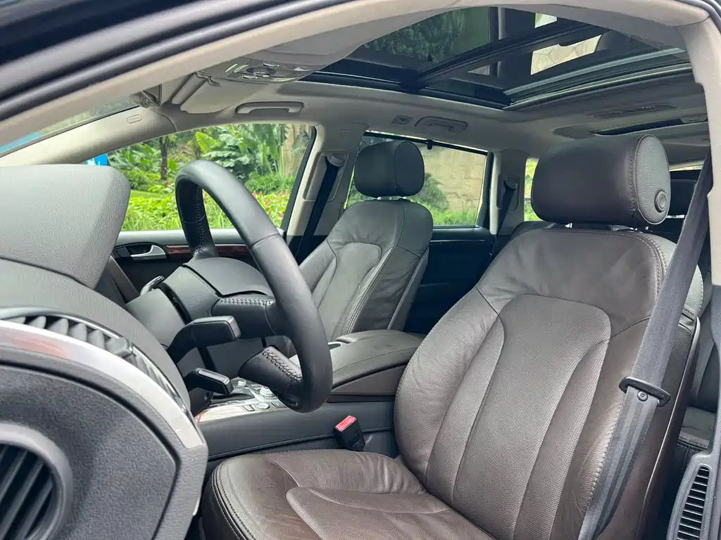 Audi Q7 — миниатюра 13