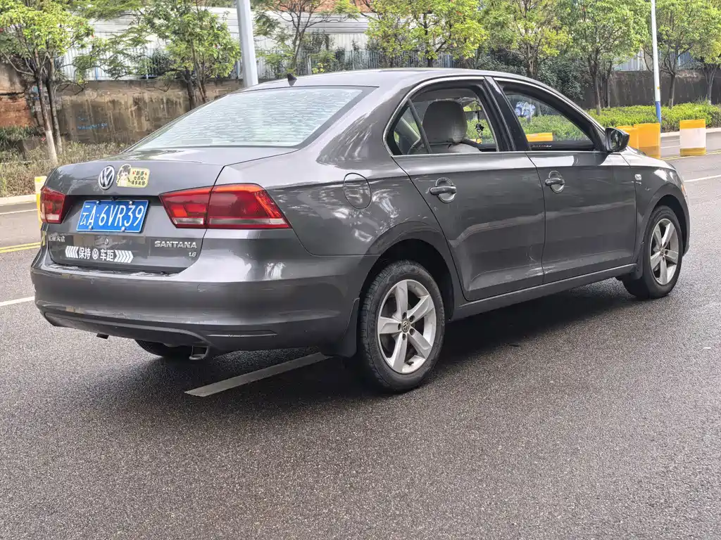 Volkswagen Santana — миниатюра 3