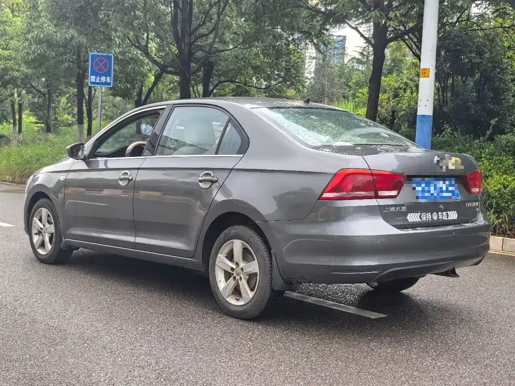Volkswagen Santana — миниатюра 9