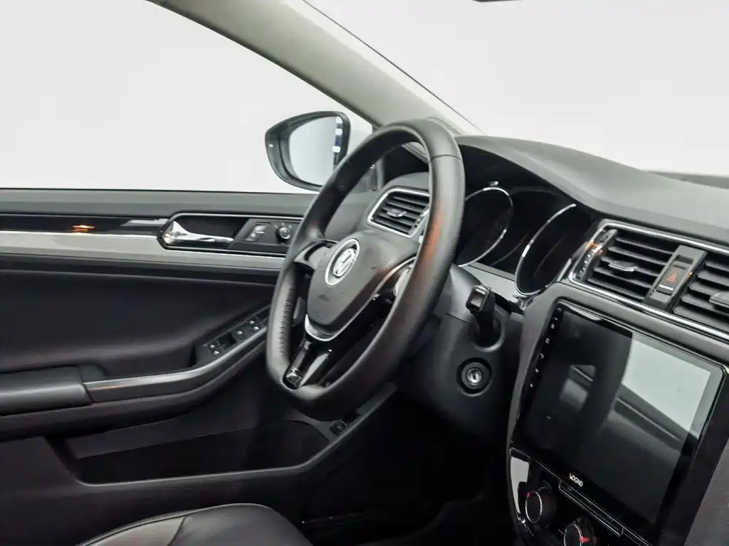 Volkswagen Sagitar — миниатюра 22