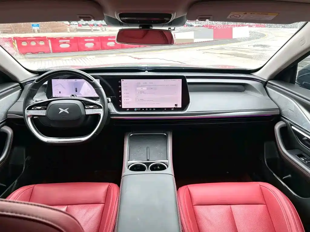 XPeng P7 — миниатюра 4