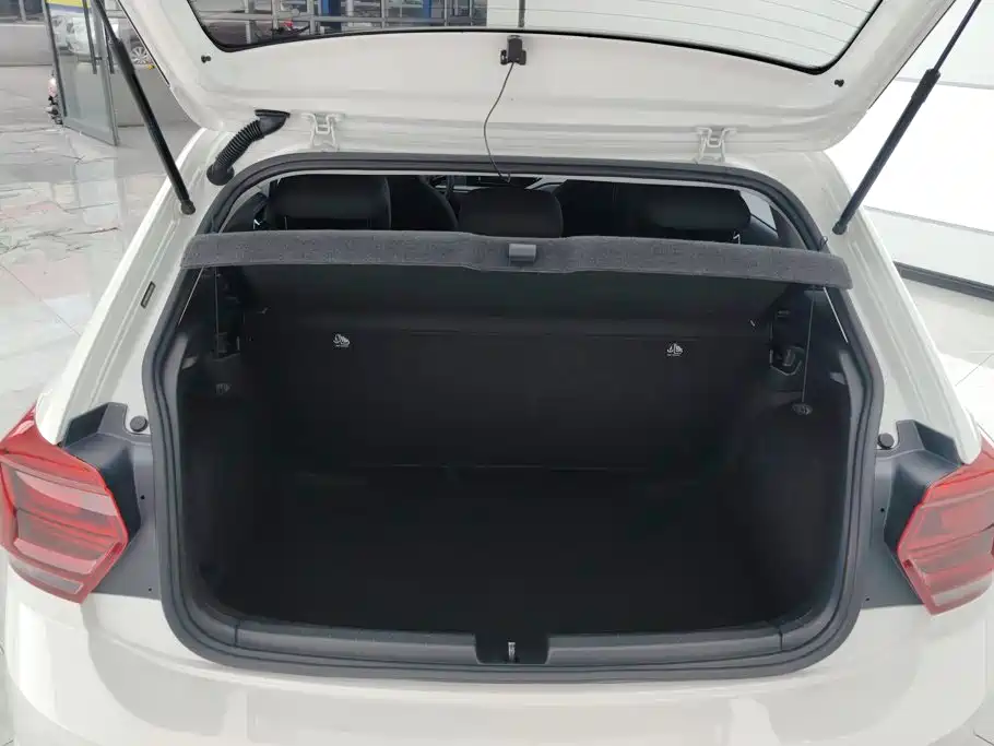Volkswagen Polo — миниатюра 4