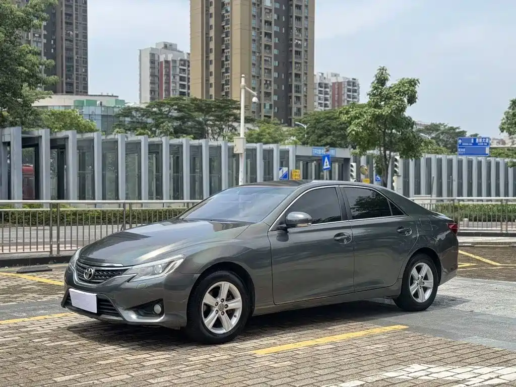 Toyota Reiz