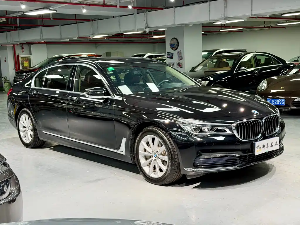 BMW 7 SERIES