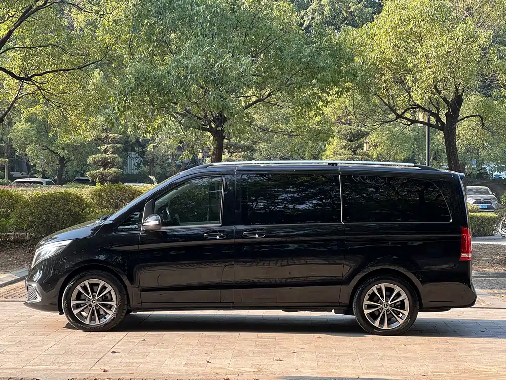 MERCEDES-BENZ V CLASS