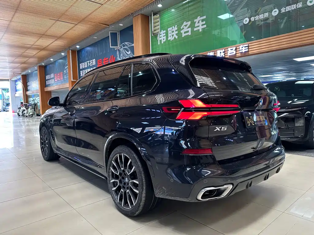 BMW X5 2023 xDrive 40Li M Sport