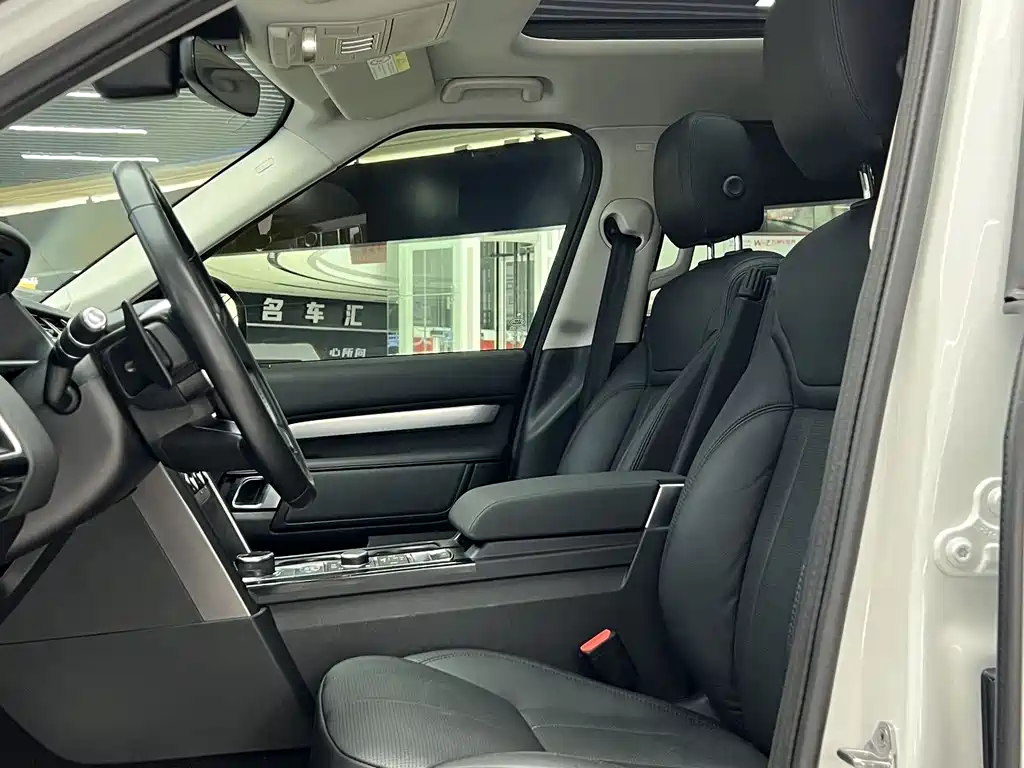 Land Rover Discovery 2020 2.0T 30