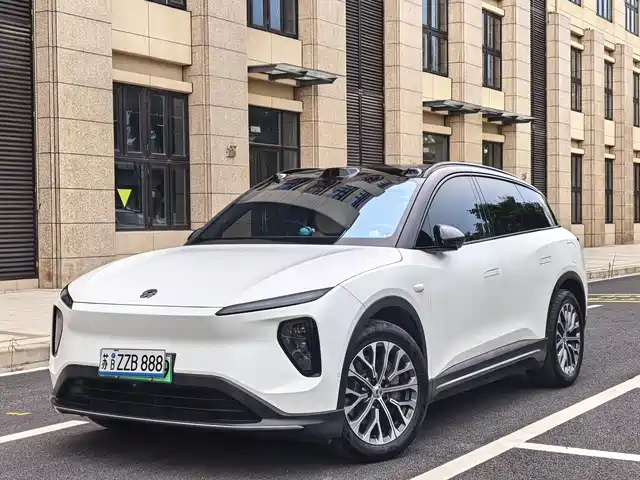2024 Nio ES6