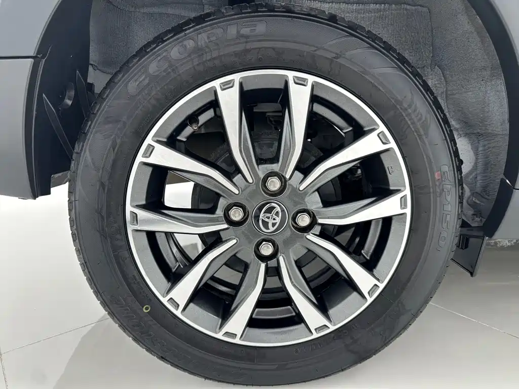 Toyota Yaris L — миниатюра 19