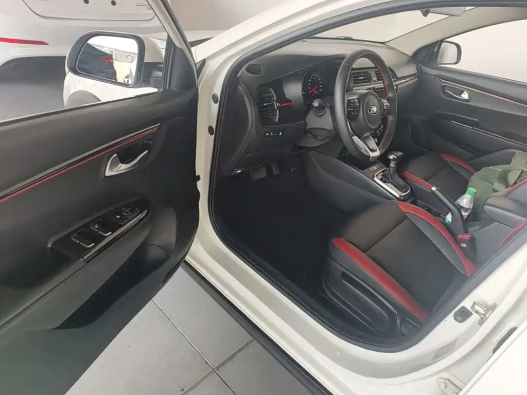 Kia KX Cross — миниатюра 16