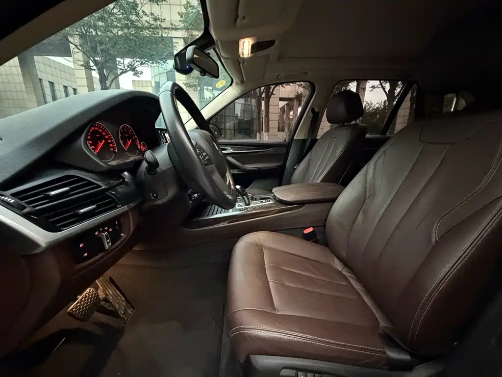 BMW X5 (Import) — миниатюра 7