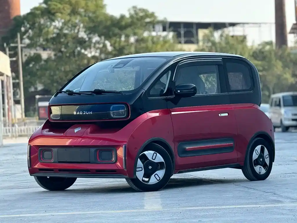 Baojun E300