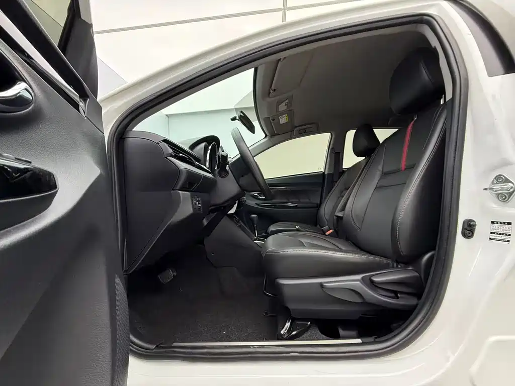 TOYOTA YARIS L ZHIXUAN