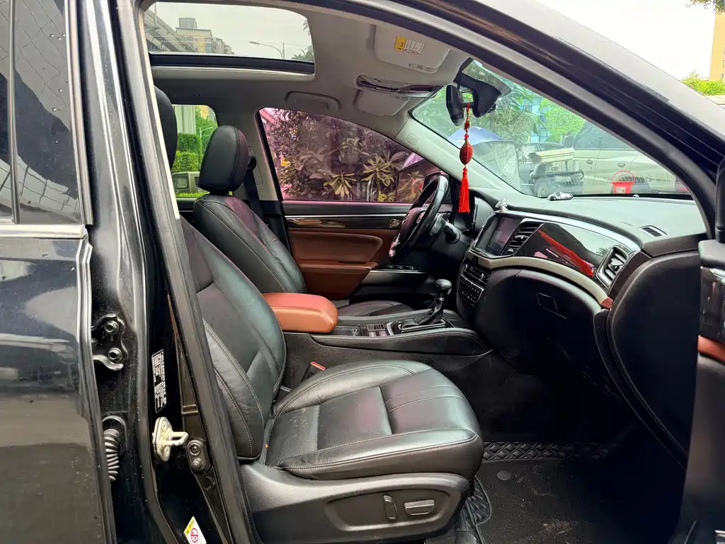 GAC Motor GS8 320T 2WD Luxury Connected Edition （ 7-seat ）, фото 4