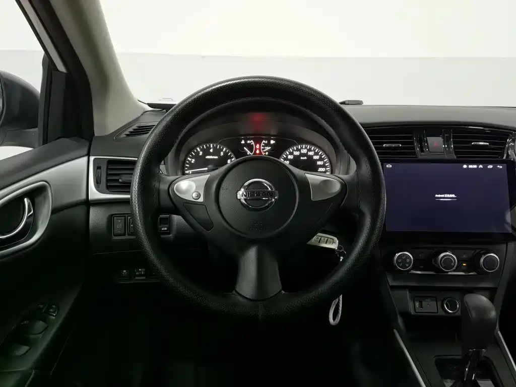 Nissan Sylphy — миниатюра 11