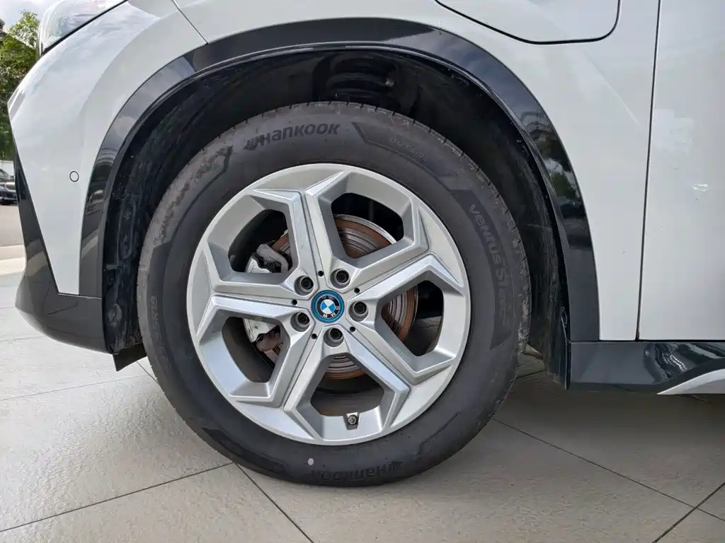 BMW iX1 — миниатюра 12