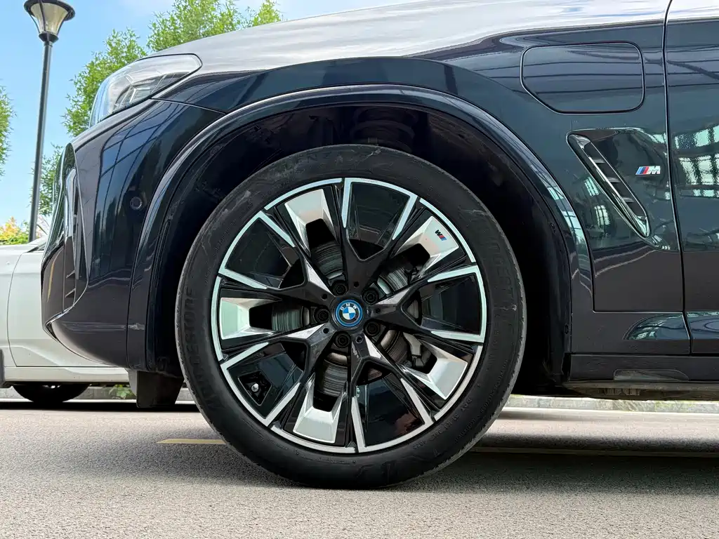 BMW iX3 — миниатюра 23
