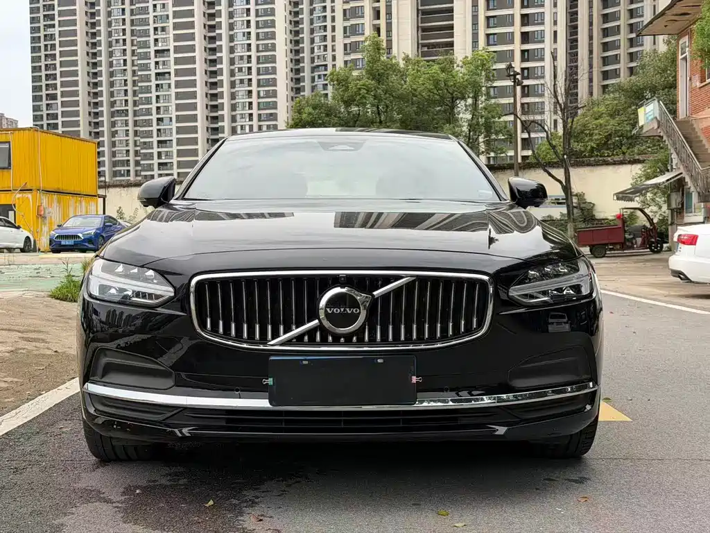 Volvo S90 — миниатюра 2