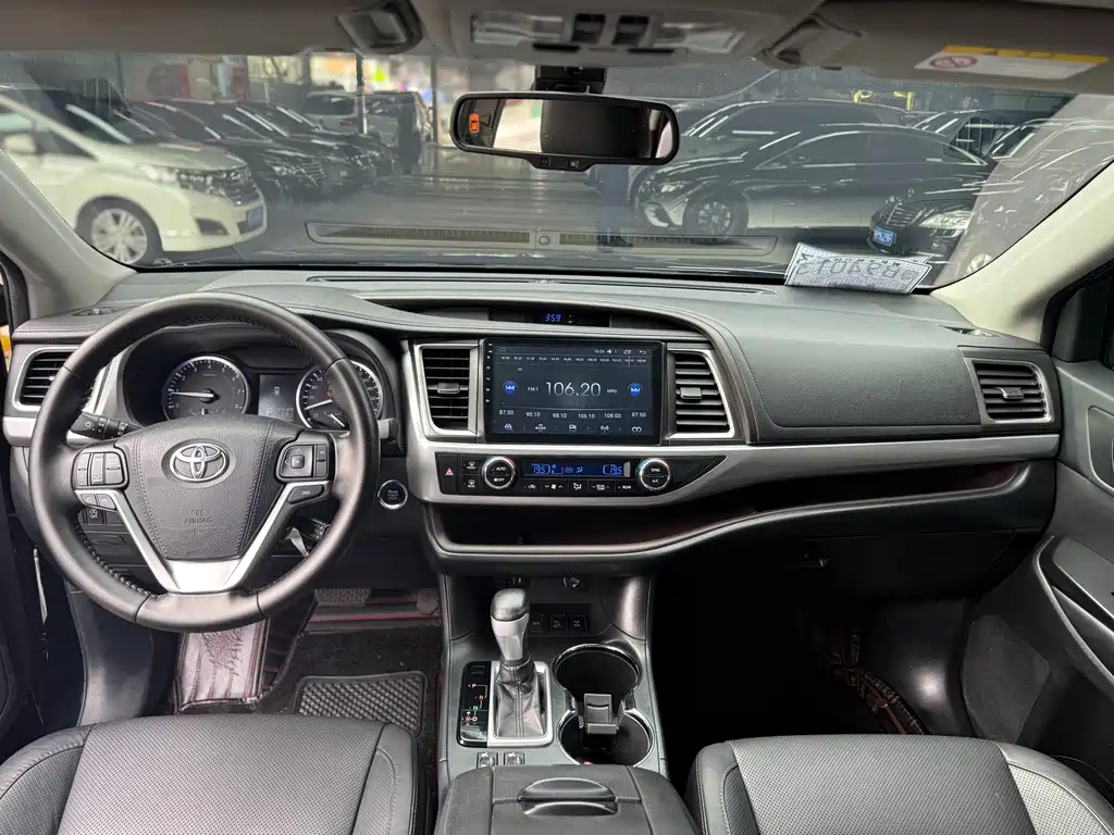 Toyota Highlander — миниатюра 12