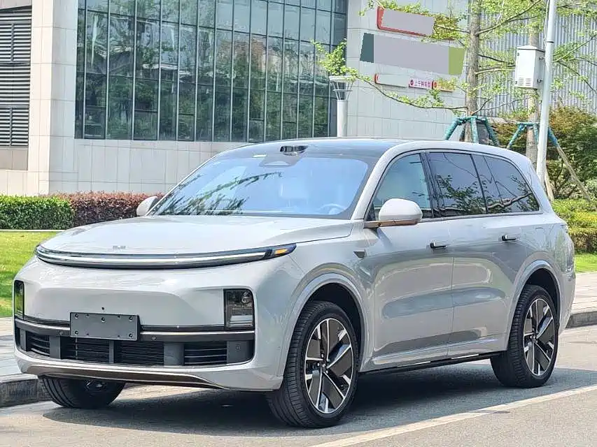 Li Auto Li L9 2025