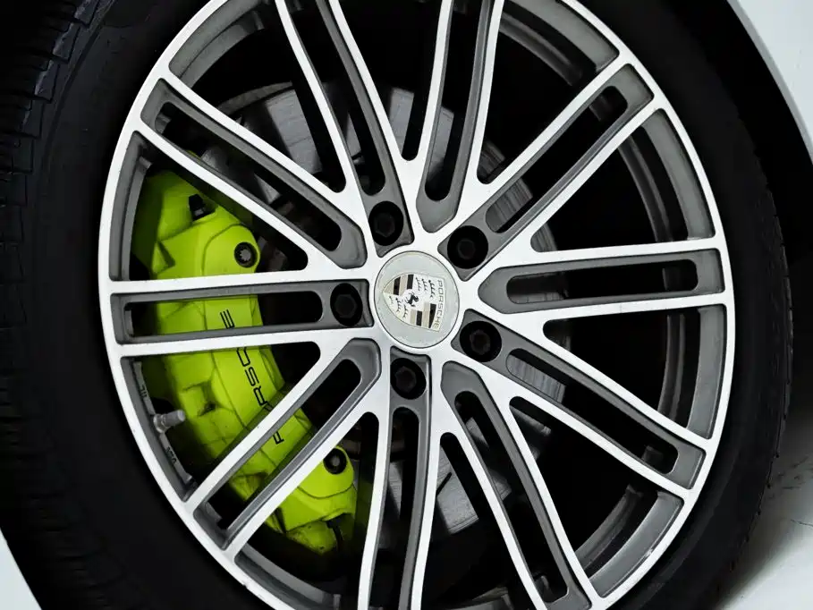 Porsche Panamera Hybrid — миниатюра 5