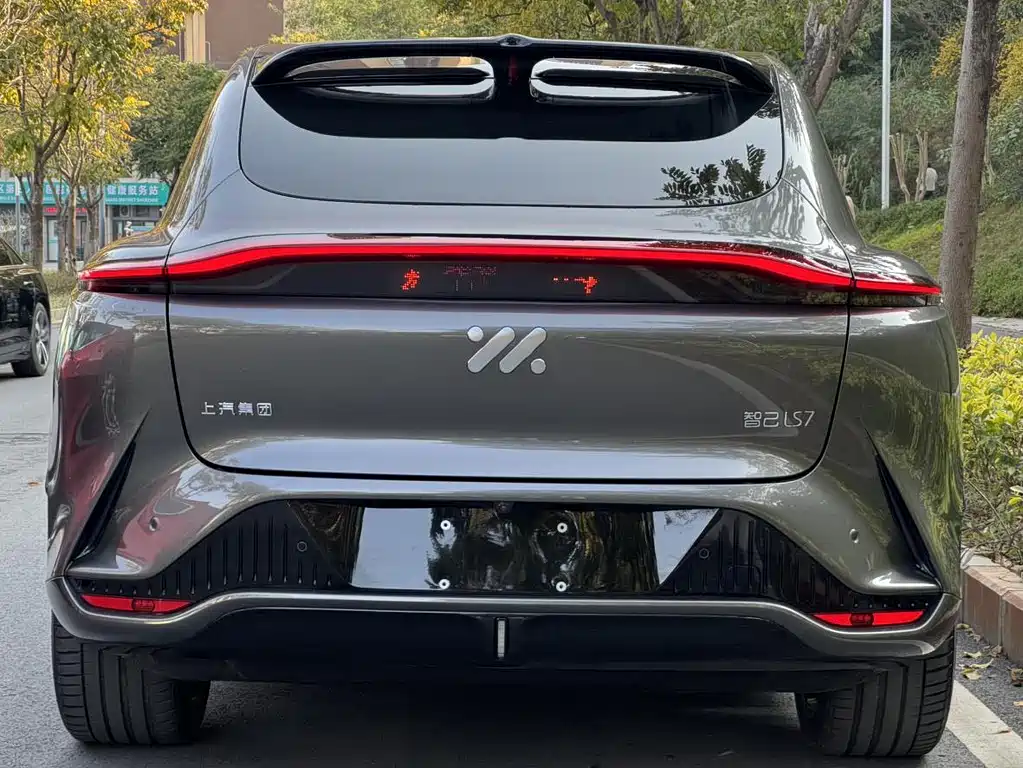 ZHIJI AUTOMOBILE ZHIJI LS7