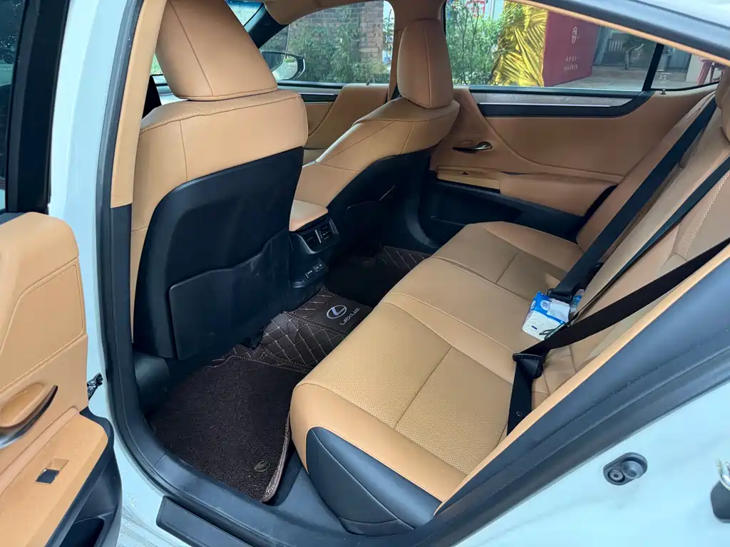 Lexus ES — миниатюра 5