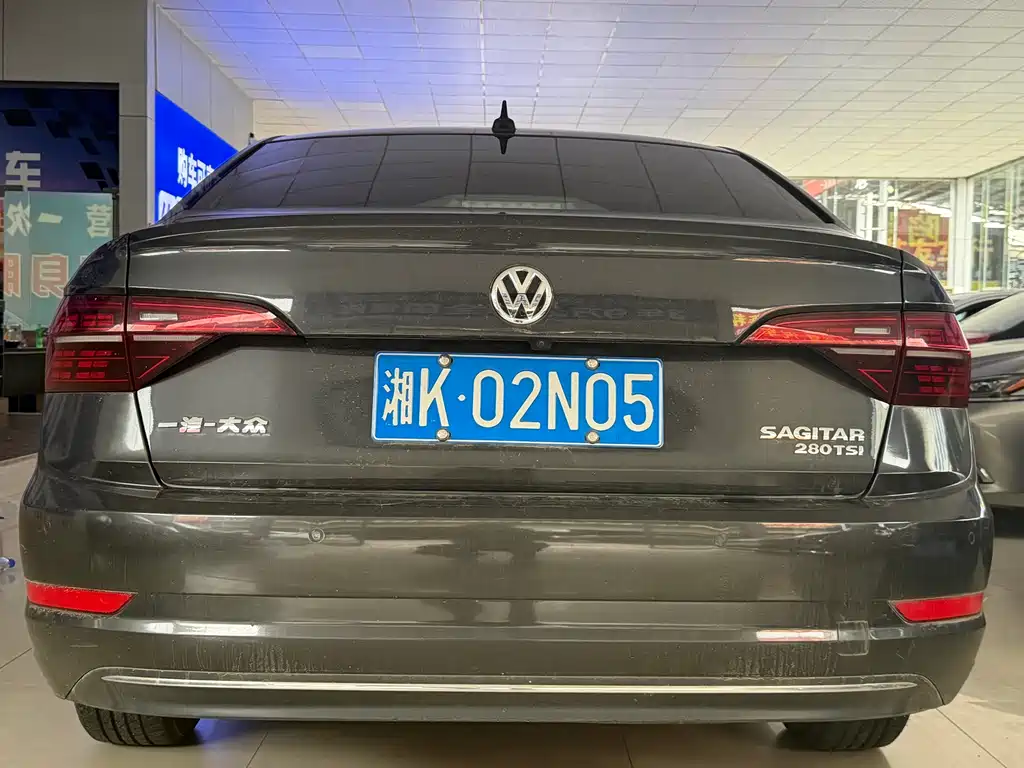 Volkswagen Sagitar — миниатюра 8