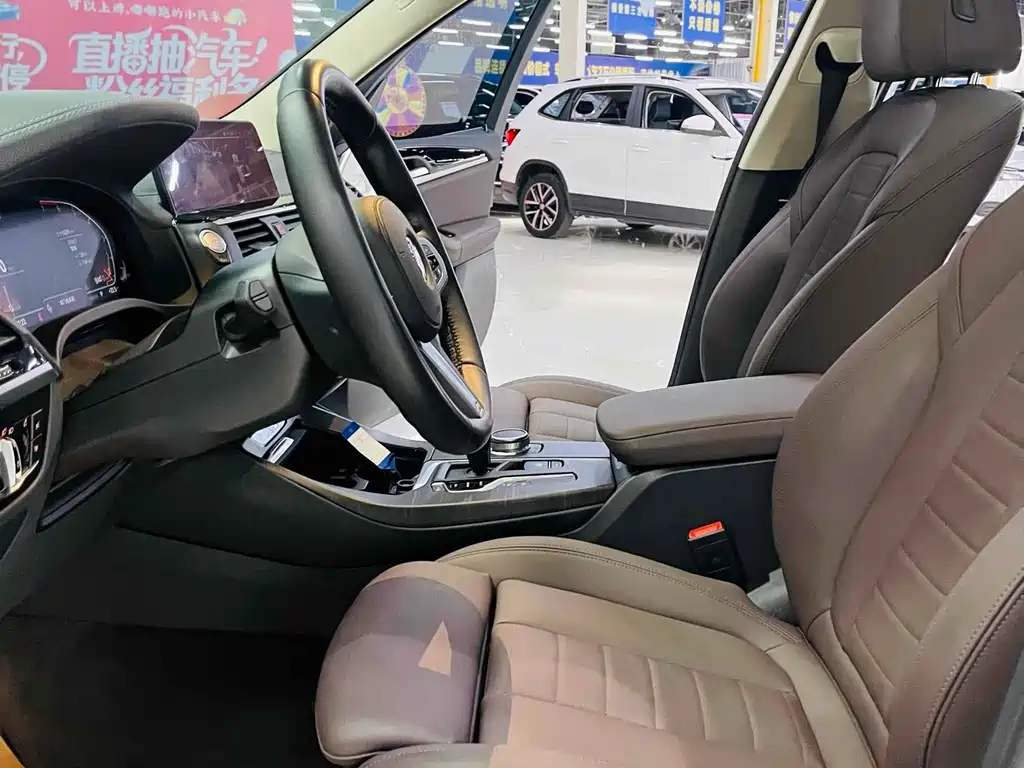 BMW X3 — миниатюра 7