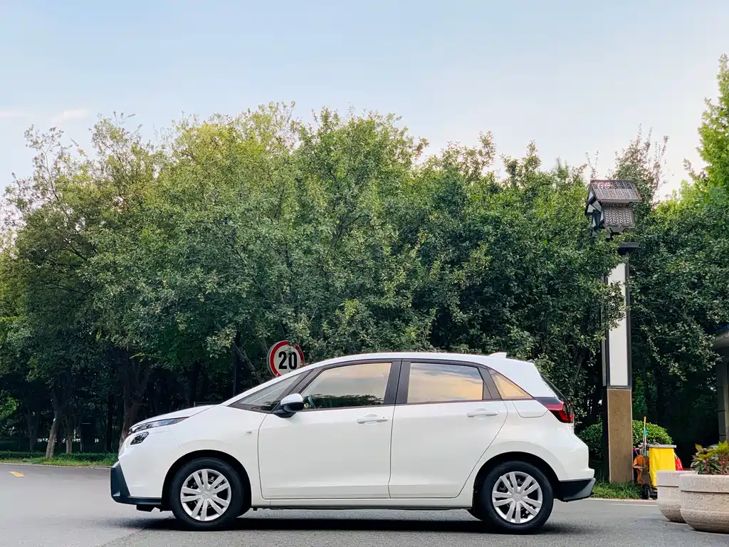 Honda Fit — миниатюра 11