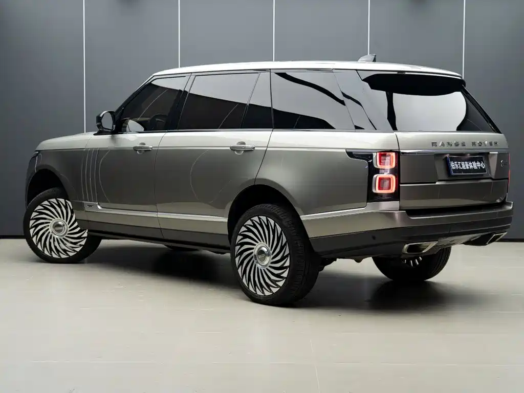 Land Rover Range Rover — миниатюра 5