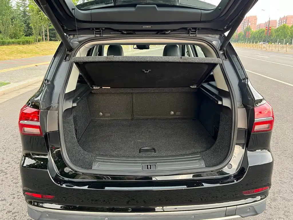 Roewe RX5 New Energy — миниатюра 19