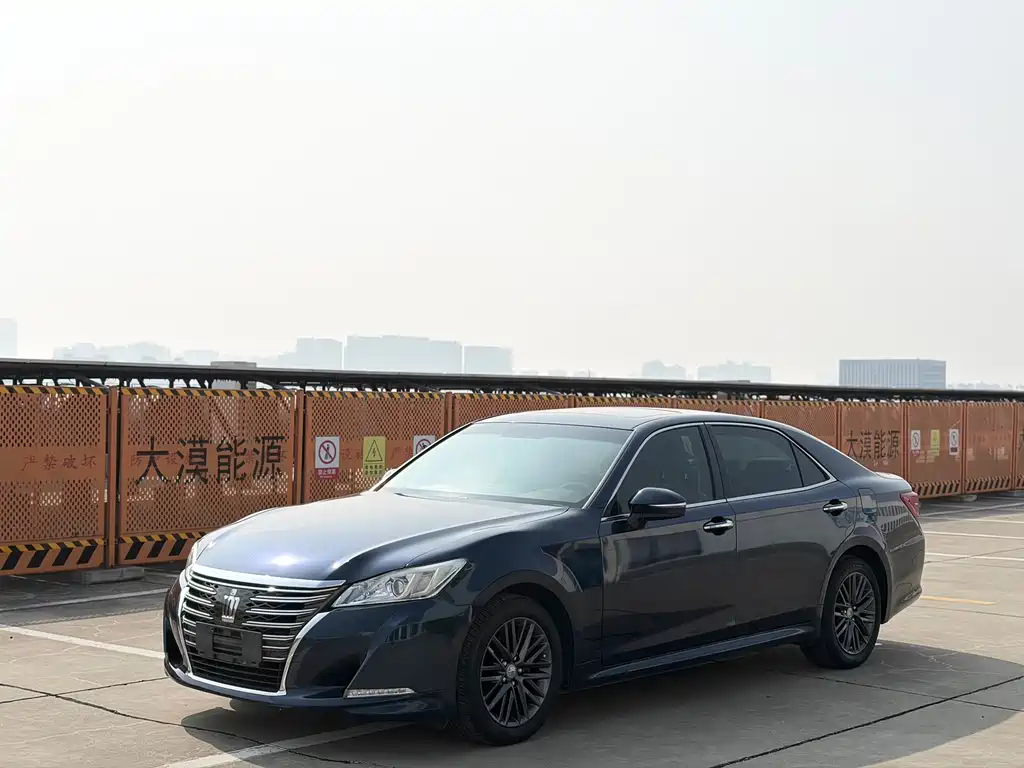 Toyota Crown 2017