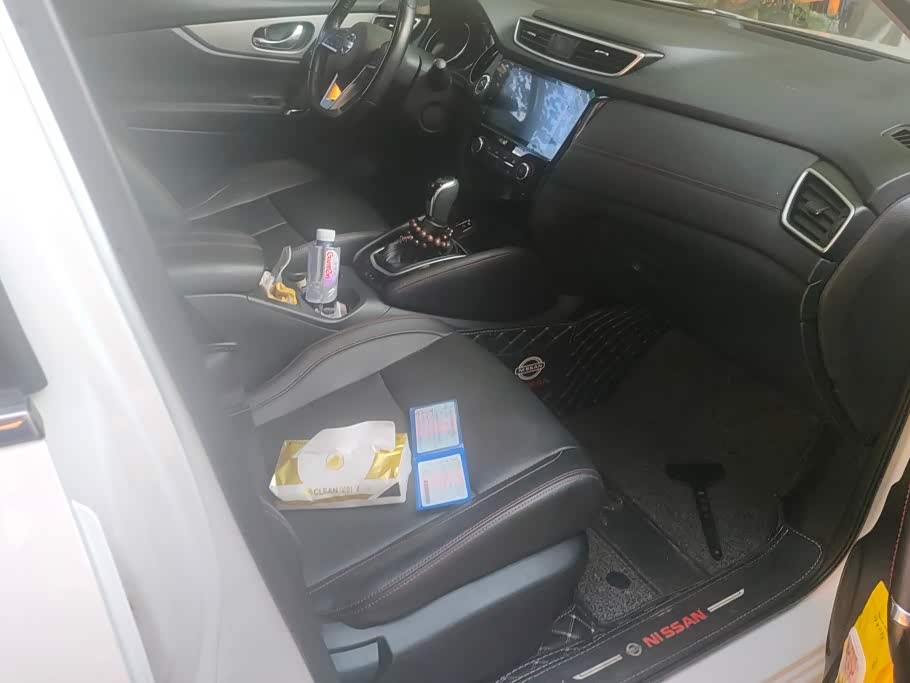 Nissan Qashqai 2.0 л 2021 г. Белый, пробег 24900 км