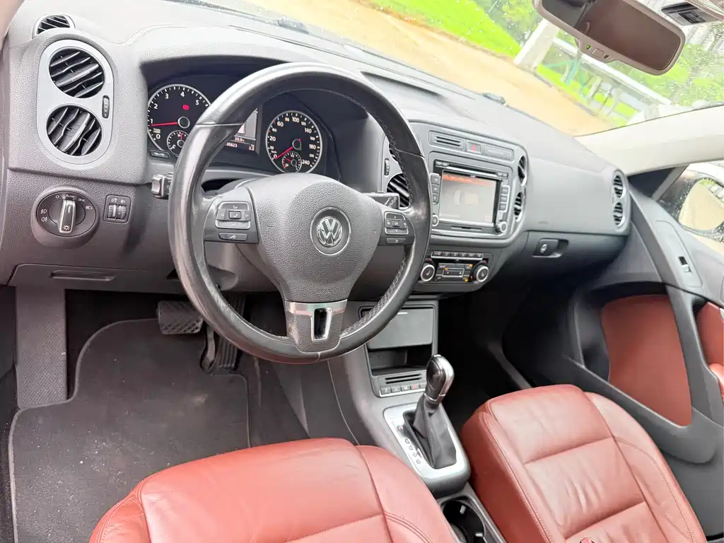 Volkswagen Tiguan 2012 2.0TSI Comfort