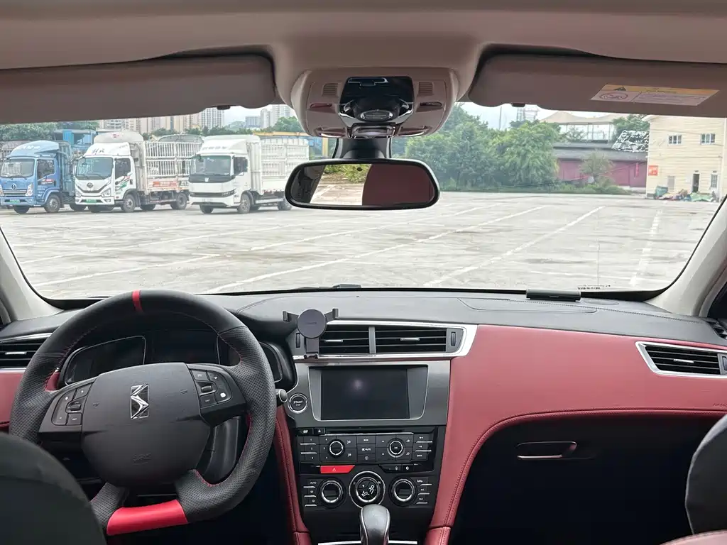 DS 6 2017 1.6T Luxury THP160