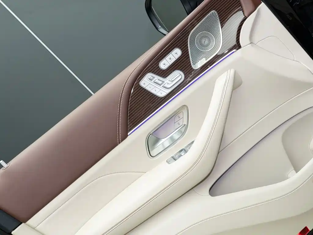 Mercedes-Benz GLS — миниатюра 18