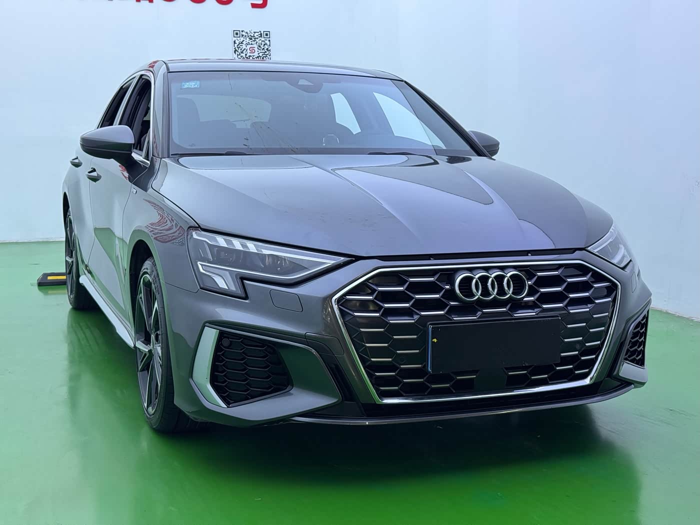 Audi A3 1.4 л 2022 г. Серебристо-серый, пробег 40000 км