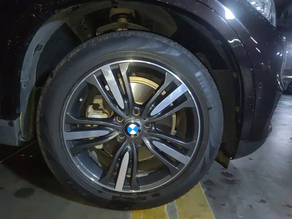 BMW X5 (Import) — миниатюра 24