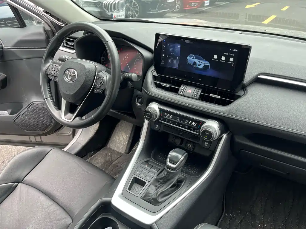 Toyota Wildlander — миниатюра 18