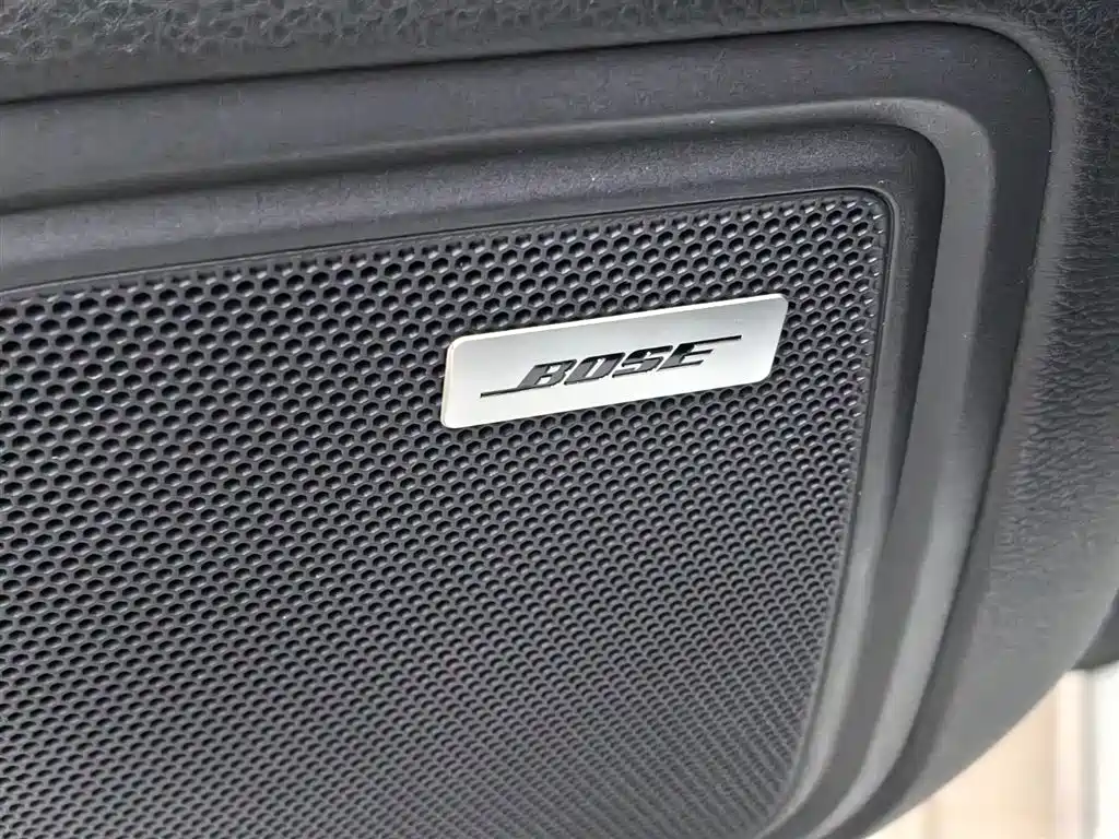 Porsche Macan — миниатюра 29