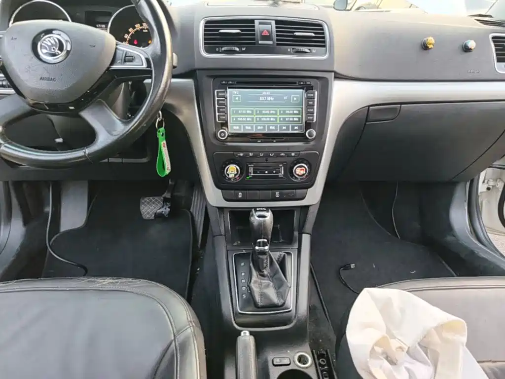 Skoda Yeti — миниатюра 14