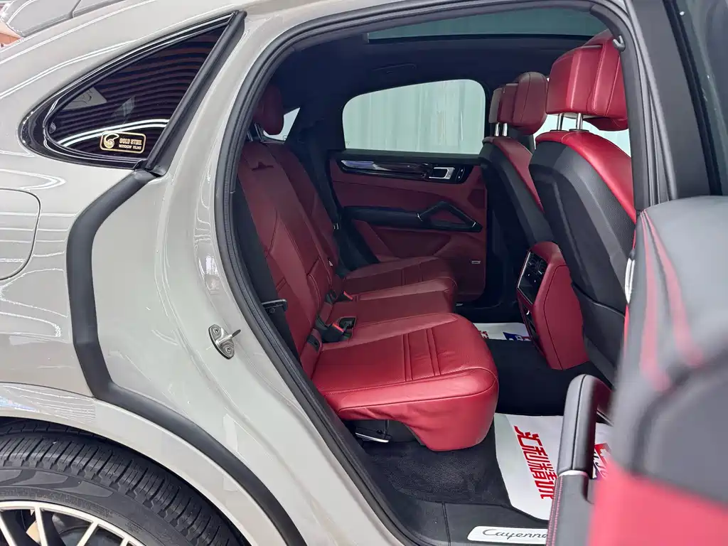 Porsche Cayenne — миниатюра 19